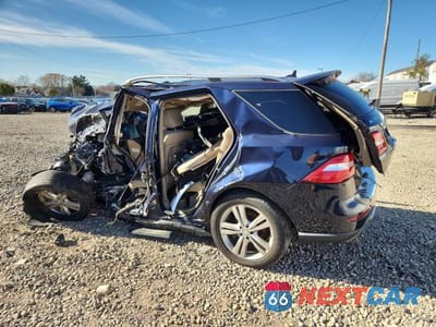Trzecie zdjęcie samochodu z tyłu: 2013 MERCEDES-BENZ ML 350 4MATIC VIN:4JGDA5HBXDA156737 - miniatura