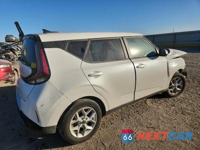 Trzecie zdjęcie samochodu z tyłu: 2025 KIA SOUL VIN:KNDJ23AU6S7947250 - miniatura