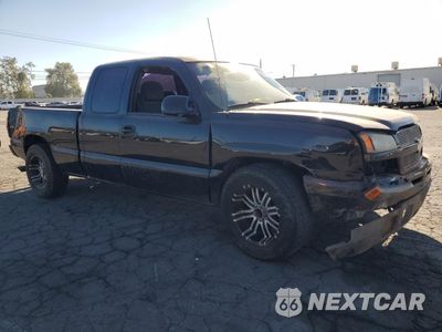 Czwarte zdjęcie samochodu z boku: 2003 CHEVROLET SILVERADO C1500 VIN:2GCEC19T431137208 - miniatura