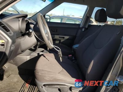 Zdjęcie 7 z 12 samochodu: 2013 KIA SOUL VIN:KNDJT2A51D7561175 - miniatura