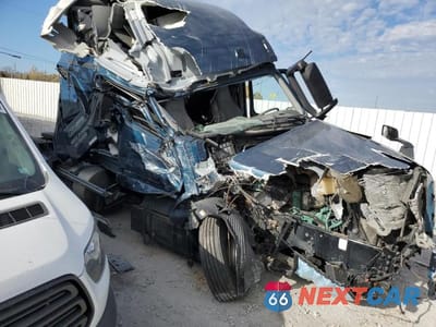 Zdjęcie 9 z 10 samochodu: 2024 VOLVO VNL SEMI TRUCK VIN:4V4NC9EJ1RN659471 - miniatura