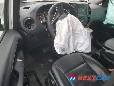 Zdjęcie 8 z 12 samochodu: 2023 MERCEDES-BENZ METRIS VIN:W1YV0BEY7P4241648 - miniatura