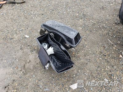 Zdjęcie 9 z 11 samochodu: 2013 HARLEY-DAVIDSON FLHTC ELECTRA GLIDE CLASSIC VIN:1HD1FFM13DB684348 - miniatura