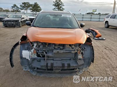 Piąte zdjęcie samochodu w środku: 2020 NISSAN KICKS SV VIN:3N1CP5CV4LL491003 - miniatura