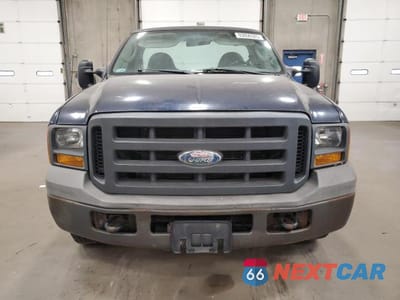 Piąte zdjęcie samochodu w środku: 2005 FORD F-250 SUPER DUTY VIN:1FTNF20595EC88445 - miniatura