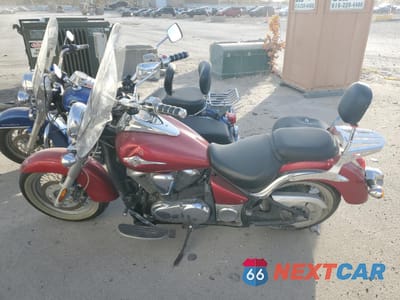 Trzecie zdjęcie samochodu z tyłu: 2010 KAWASAKI VN900 B VIN:JKAVN2B18AA056332 - miniatura