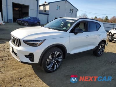 2025 VOLVO XC40 PLUS YV4L12UC7S2491410 - główne zdjęcie licytacji z USA - miniatura