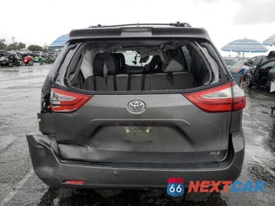 Zdjęcie 6 z 13 samochodu: 2018 TOYOTA SIENNA XLE VIN:5TDYZ3DC1JS912231 - miniatura