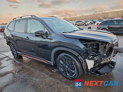 Czwarte zdjęcie samochodu z boku: 2023 SUBARU FORESTER SPORT VIN:JF2SKAJC2PH468942 - miniatura