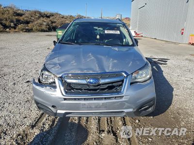 Piąte zdjęcie samochodu w środku: 2017 SUBARU FORESTER 2.5I VIN:JF2SJABCXHH494594 - miniatura