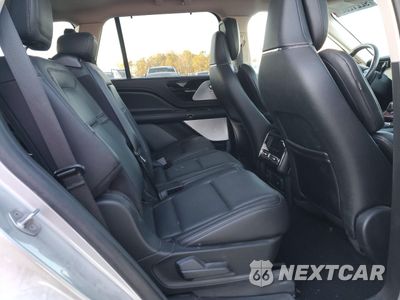 Zdjęcie 11 z 16 samochodu: 2023 LINCOLN AVIATOR RESERVE VIN:5LM5J7XC4PGL20444 - miniatura