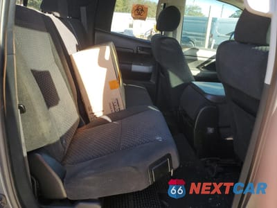 Zdjęcie 10 z 12 samochodu: 2007 TOYOTA TUNDRA DOUBLE CAB SR5 VIN:5TBRU54127S451412 - miniatura