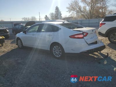 Drugie zdjęcie samochodu z przodu: 2015 FORD FUSION S VIN:1FA6P0G74F5114917 - miniatura