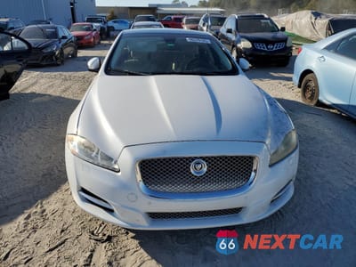 Piąte zdjęcie samochodu w środku: 2011 JAGUAR XJ VIN:SAJWA1CB6BLV05991 - miniatura