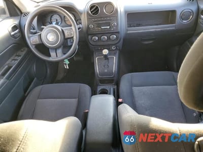 Zdjęcie 8 z 12 samochodu: 2014 JEEP PATRIOT SPORT VIN:1C4NJPBB5ED632079 - miniatura