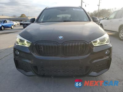 Piąte zdjęcie samochodu w środku: 2017 BMW X1 XDRIVE28I VIN:WBXHT3C31H5F72345 - miniatura