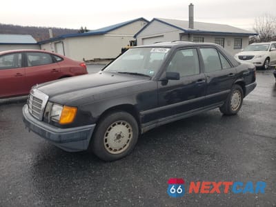 1983 MERCEDES-BENZ 300 DT WDBEB33D9HA458835 - główne zdjęcie licytacji z USA - miniatura