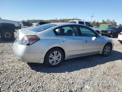 Trzecie zdjęcie samochodu z tyłu: 2010 NISSAN ALTIMA BASE VIN:1N4AL2AP9AN426928 - miniatura
