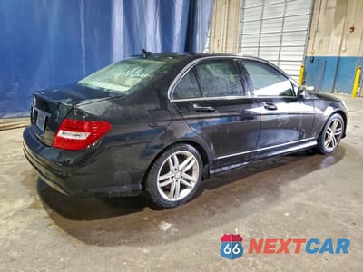 Trzecie zdjęcie samochodu z tyłu: 2014 MERCEDES-BENZ C 250 VIN:WDDGF4HBXEA948004 - miniatura