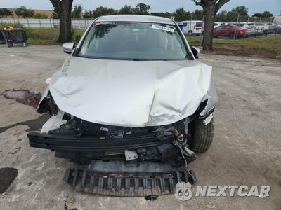 Piąte zdjęcie samochodu w środku: 2019 NISSAN SENTRA S VIN:3N1AB7AP7KY428341 - miniatura