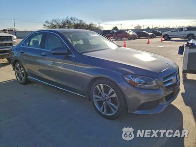 Czwarte zdjęcie samochodu z boku: 2017 MERCEDES-BENZ C 300 VIN:55SWF4JB7HU219517 - miniatura