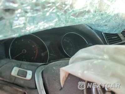 Zdjęcie 9 z 11 samochodu: 2017 VOLKSWAGEN JETTA SE VIN:3VWDB7AJ3HM346318 - miniatura