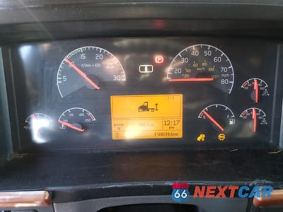 Zdjęcie 8 z 10 samochodu: 2008 VOLVO VNL SEMI TRUCK VIN:4V4NC9TG48N499592 - miniatura