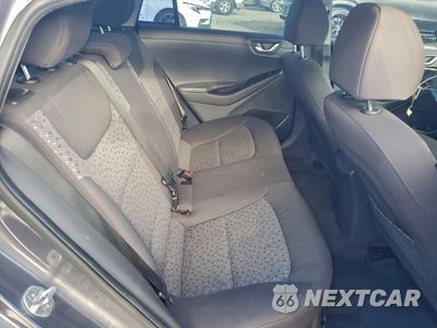Zdjęcie 10 z 12 samochodu: 2018 HYUNDAI IONIQ BLUE VIN:KMHC65LC3JU068474 - miniatura
