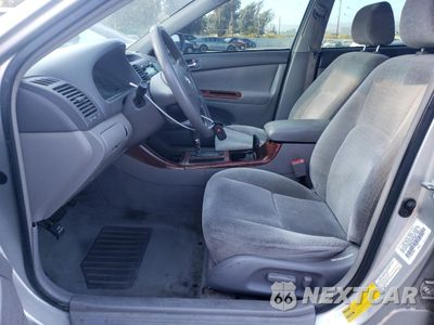 Zdjęcie 7 z 12 samochodu: 2003 TOYOTA CAMRY LE VIN:4T1BE30K13U751999 - miniatura