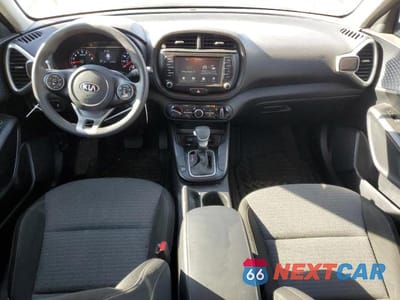 Zdjęcie 8 z 11 samochodu: 2021 KIA SOUL LX VIN:KNDJ23AU9M7137338 - miniatura