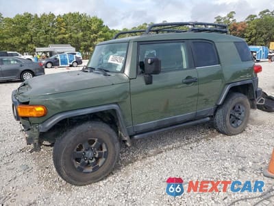 2011 TOYOTA FJ CRUISER JTEBU4BF4BK112227 - główne zdjęcie licytacji z USA - miniatura