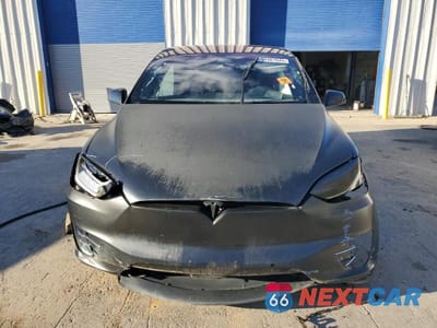 Piąte zdjęcie samochodu w środku: 2020 TESLA MODEL X VIN:5YJXCBE46LF283992 - miniatura