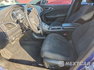Zdjęcie 7 z 12 samochodu: 2016 CHRYSLER 200 LIMITED VIN:1C3CCCAB6GN143235 - miniatura