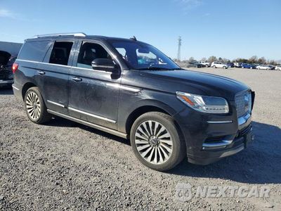 Czwarte zdjęcie samochodu z boku: 2019 LINCOLN NAVIGATOR RESERVE VIN:5LMJJ2LT0KEL07735 - miniatura
