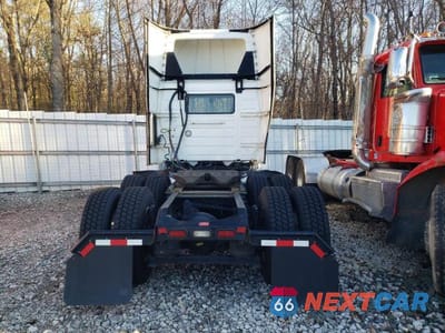 Zdjęcie 6 z 10 samochodu: 2023 VOLVO VN VNL - semi truck VIN:4V4NC9EH7PN329442 - miniatura