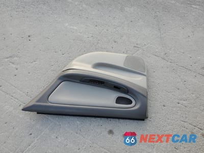 Zdjęcie 12 z 15 samochodu: 2001 NISSAN MAXIMA GXE VIN:JN1CA31D71T611868 - miniatura