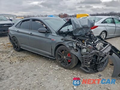 Czwarte zdjęcie samochodu z boku: 2021 VOLKSWAGEN JETTA GLI VIN:3VW6T7BU0MM096562 - miniatura