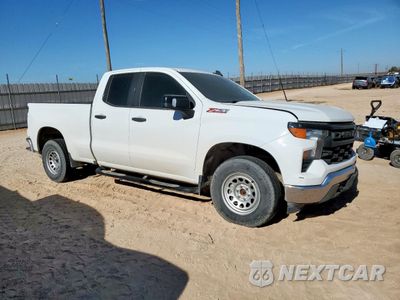 Czwarte zdjęcie samochodu z boku: 2023 CHEVROLET SILVERADO K1500 VIN:1GCRDAED8PZ218206 - miniatura