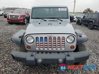 Piąte zdjęcie samochodu w środku: 2013 JEEP WRANGLER SPORT VIN:1C4AJWAG9DL678685 - miniatura