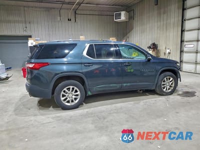 Trzecie zdjęcie samochodu z tyłu: 2019 CHEVROLET TRAVERSE LT VIN:1GNEVHKW6KJ154644 - miniatura