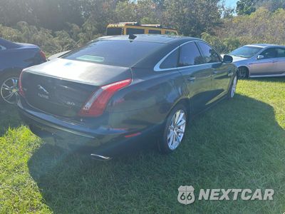 Czwarte zdjęcie samochodu z boku: 2013 JAGUAR XJ VIN:SAJWA1C73D8V44829 - miniatura