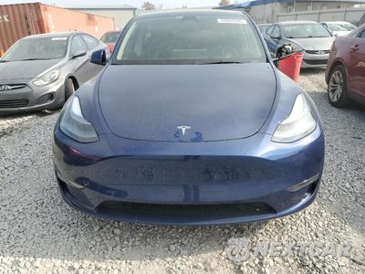 Piąte zdjęcie samochodu w środku: 2025 TESLA MODEL Y VIN:7SAYGDEF3SF311724 - miniatura