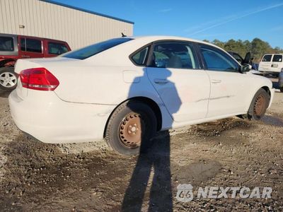 Trzecie zdjęcie samochodu z tyłu: 2014 VOLKSWAGEN PASSAT S VIN:1VWAP7A33EC009781 - miniatura