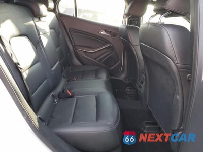 Zdjęcie 10 z 12 samochodu: 2019 MERCEDES-BENZ GLA 250 4MATIC VIN:WDCTG4GB2KU007111 - miniatura