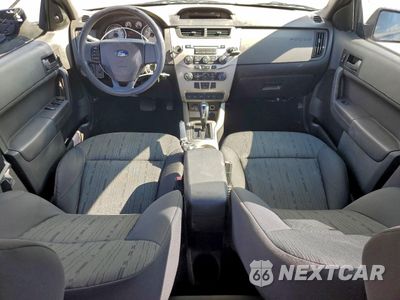 Zdjęcie 8 z 12 samochodu: 2010 FORD FOCUS SE VIN:1FAHP3FN1AW177874 - miniatura