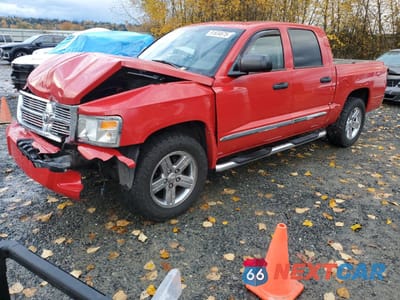 2008 DODGE DAKOTA QUAD LARAMIE 1D7HW58N28S545122 - główne zdjęcie licytacji z USA - miniatura