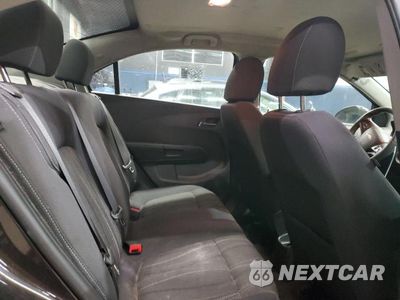 Zdjęcie 10 z 12 samochodu: 2015 CHEVROLET SONIC LT VIN:1G1JC5SH1F4158076 - miniatura