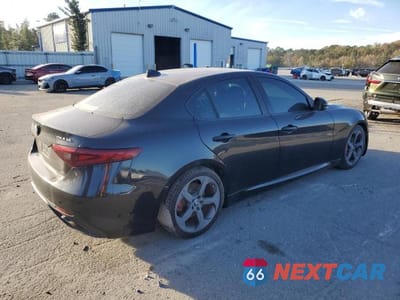 Trzecie zdjęcie samochodu z tyłu: 2017 ALFA ROMEO GIULIA VIN:ZARFAEBN2H7535451 - miniatura