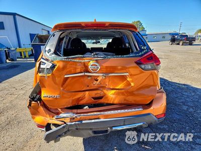 Zdjęcie 6 z 11 samochodu: 2017 NISSAN ROGUE S VIN:5N1AT2MT4HC776486 - miniatura
