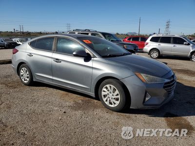 Czwarte zdjęcie samochodu z boku: 2019 HYUNDAI ELANTRA SE VIN:KMHD74LF8KU808253 - miniatura